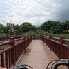 最近生活得挺压抑，骑车游湖，再舒服的淋一场雨，放空自己。_哔哩哔哩_bilibili